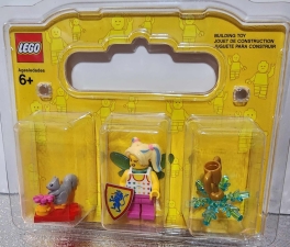 Krystle Starr mini fig Australia version 