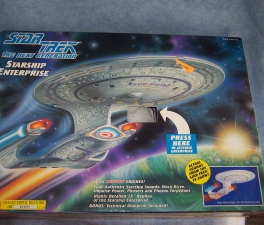1992 Star Trek TNG- Starship Enterprise
